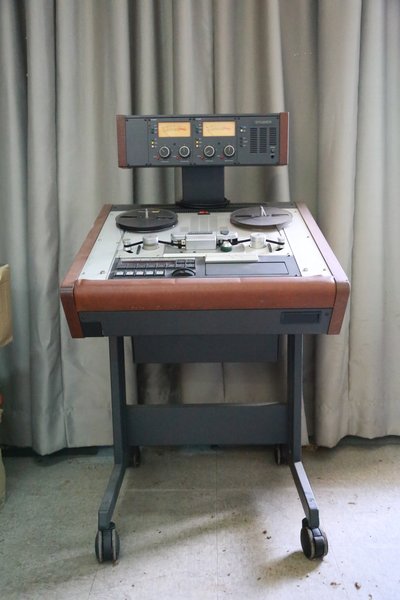 릴투릴 테이프 레코더