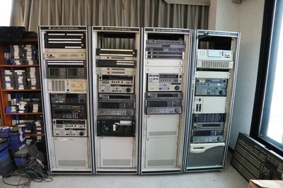 4-Bay 방송 장비 랙 시스템