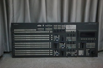 DVS-8000 비디오 스위처