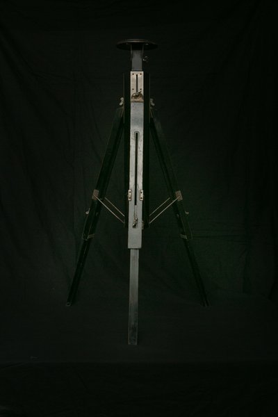 Metal Elevator Tripod