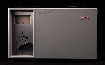 Meopta 전압조정기