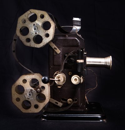 9.5mm Projector