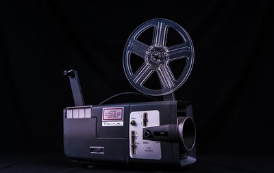 Revue Super 8 Projector
