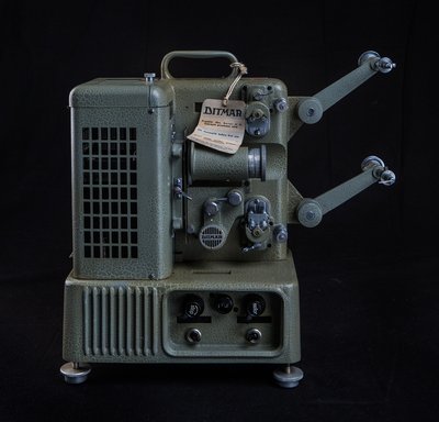 Nizo 16mm Projector (Blue)